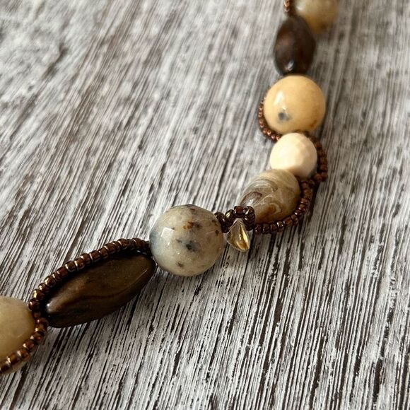 Cookie Lee Neutral Tone Beaded Necklace 10” Drop Cream Brown Tan - Picture 6 of 6